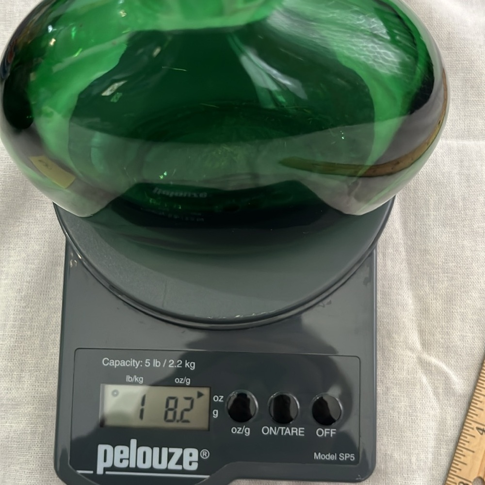 Vintage green glass bottle - Picture 6 of 6
